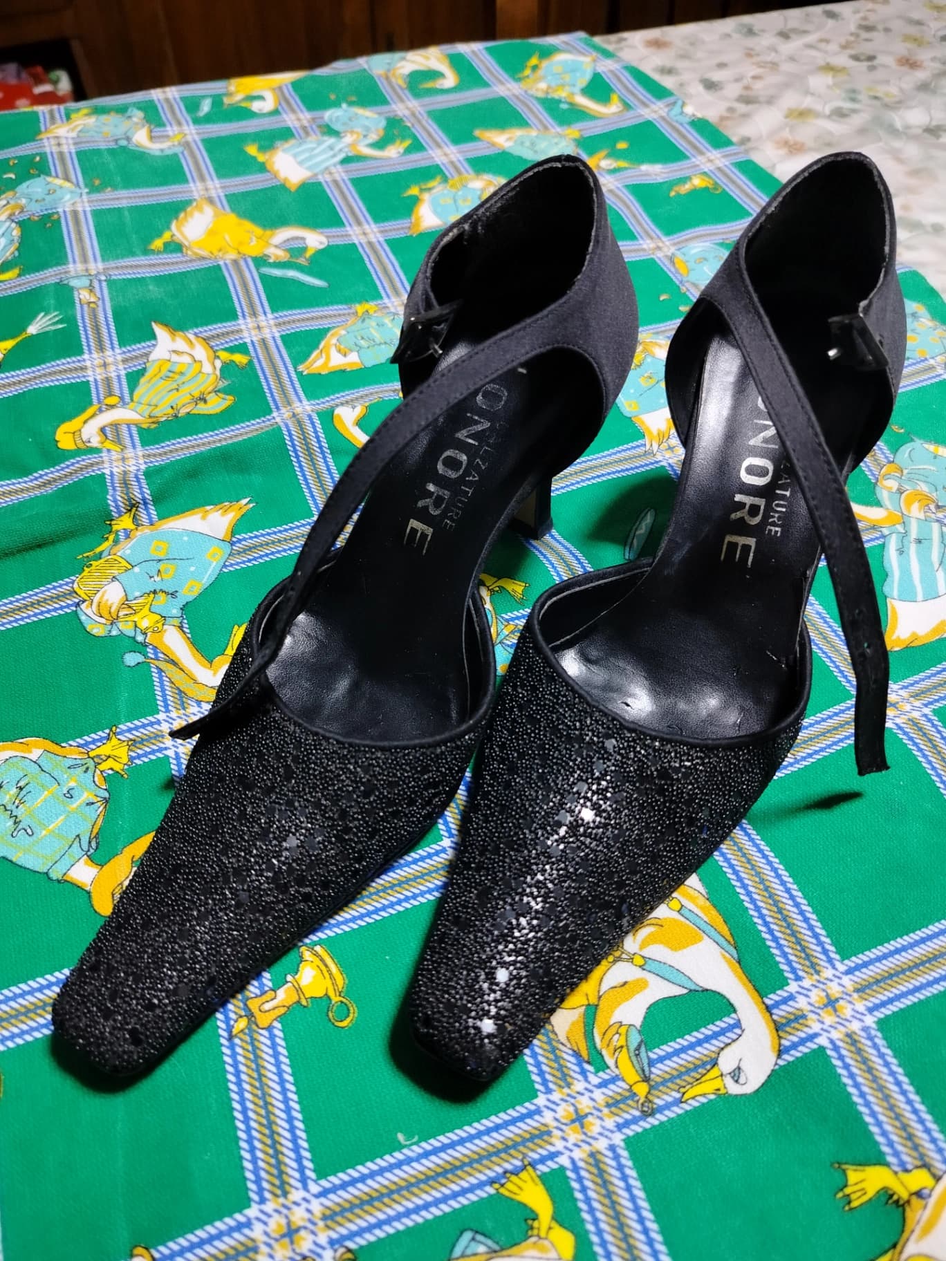 Scarpe eleganti nere con tacco - Foto 1